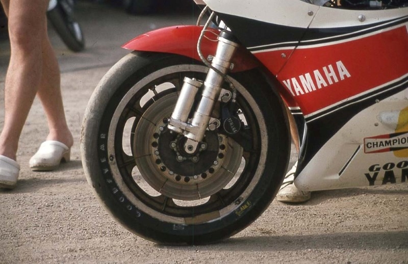 Yamaha-moottoripyörän takapyörä